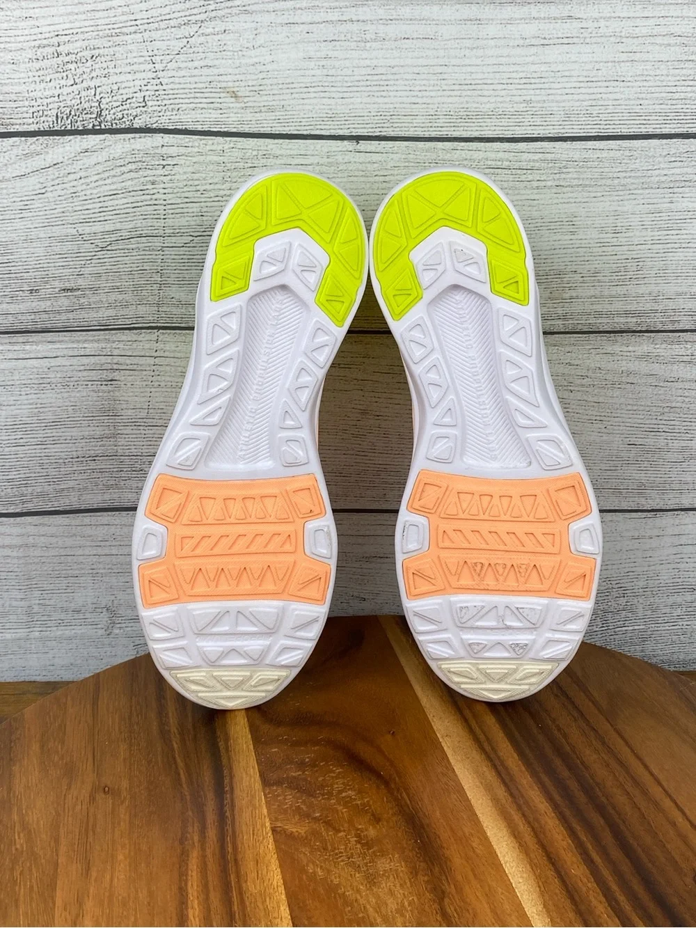 APL TechLoom Bliss Energy Neon Peach Pristine Slip On Running Shoe Size 9.5